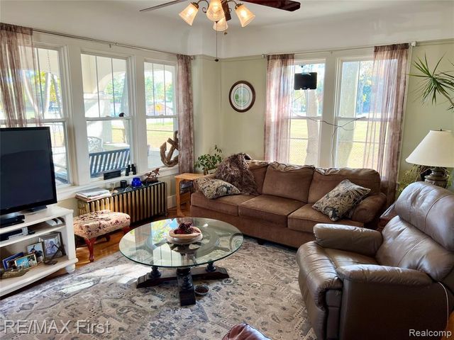 9280 River Road, Clay, MI 48001