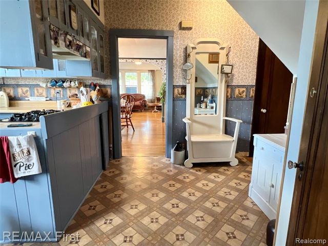 9280 River Road, Clay, MI 48001