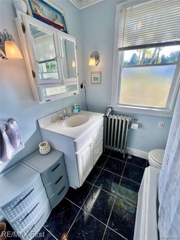 9280 River Road, Clay, MI 48001