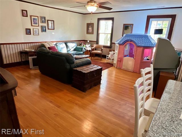 9280 River Road, Clay, MI 48001