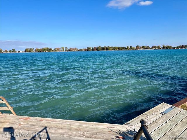 9280 River Road, Clay, MI 48001