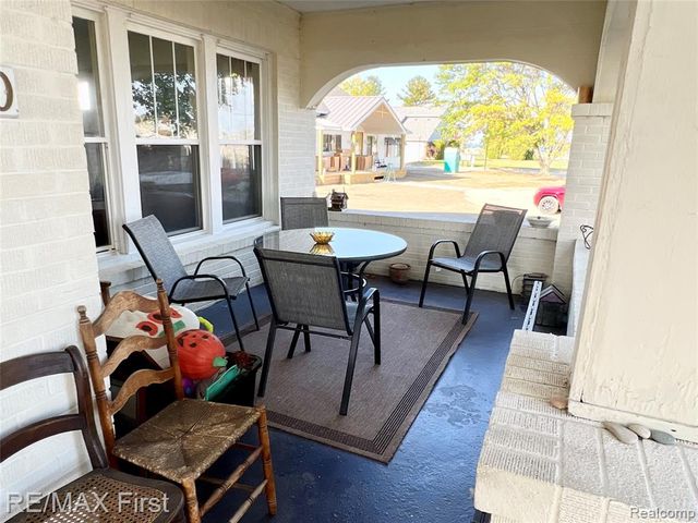 9280 River Road, Clay, MI 48001