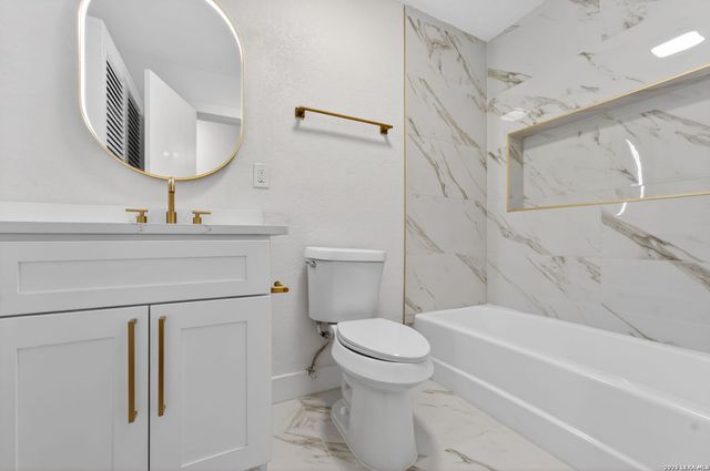 1635 W Mulberry Ave Apt 205, San Antonio, TX 78201