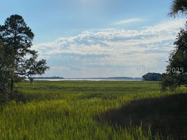 J-161 Wh Marina Windmill Harbour Marina E J-161, Hilton Head Island, SC 29926