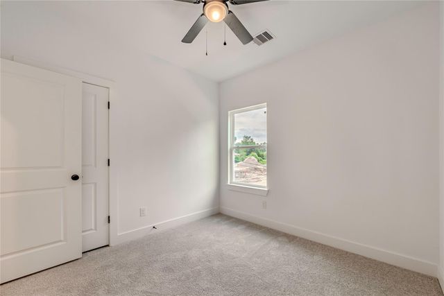 9527 Beckley St, Houston, TX 77088