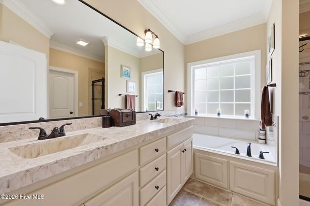 2822 Sunny Vale Drive, Winterville, NC 28590