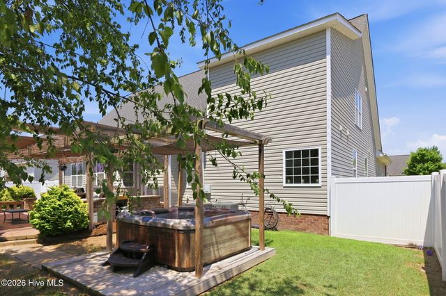 2822 Sunny Vale Drive, Winterville, NC 28590