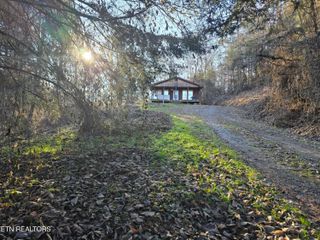 4060 Tazewell Hwy, Sneedville, TN 37869