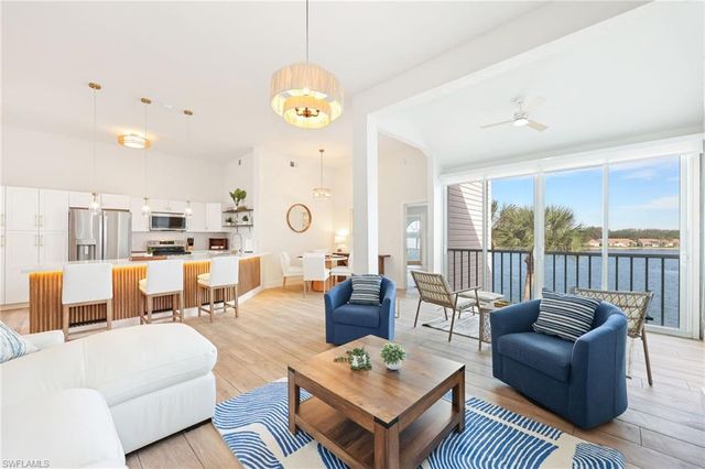 2711 Citrus Lake DR # F305, Naples, FL 34109