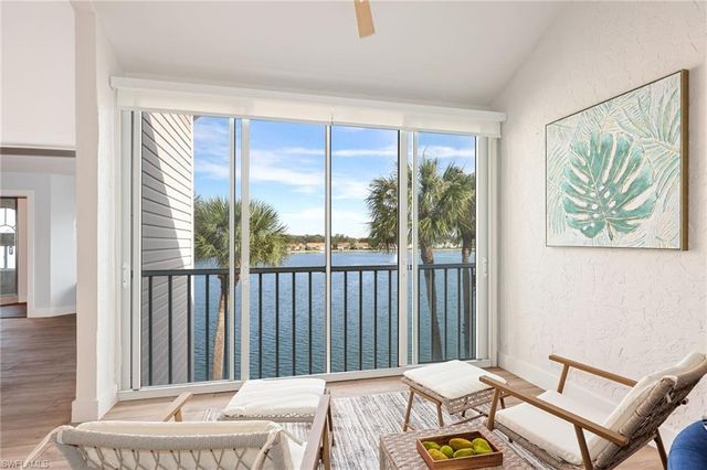 2711 Citrus Lake DR # F305, Naples, FL 34109