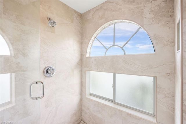 2711 Citrus Lake DR # F305, Naples, FL 34109