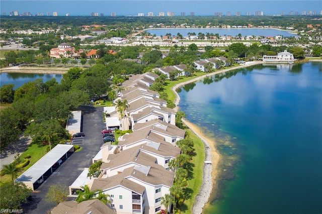 2711 Citrus Lake DR # F305, Naples, FL 34109