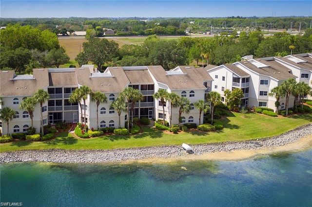 2711 Citrus Lake DR # F305, Naples, FL 34109