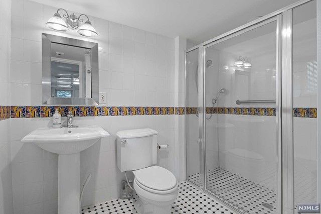 156 Hobart Street, Ridgefield Park, NJ 07660