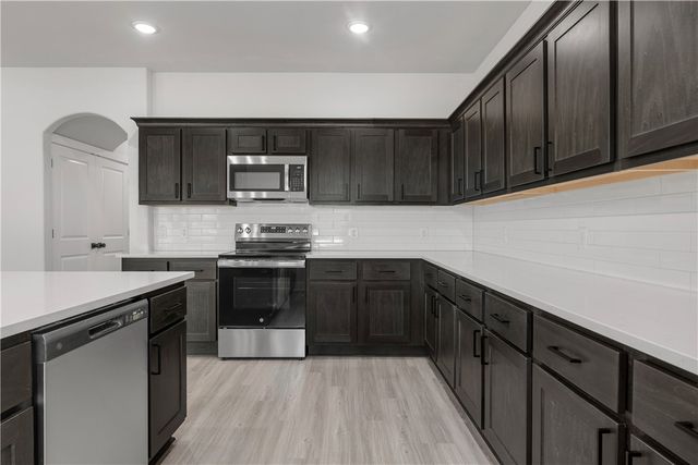 4067 Gunner Trail, College Station, TX 77845