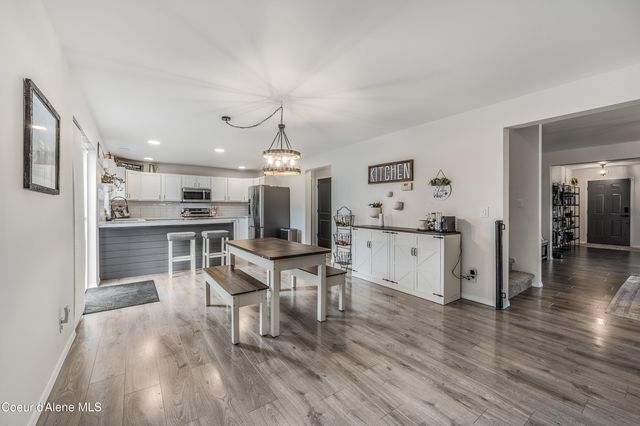 2033 N BUNTING LN, Post Falls, ID 83854