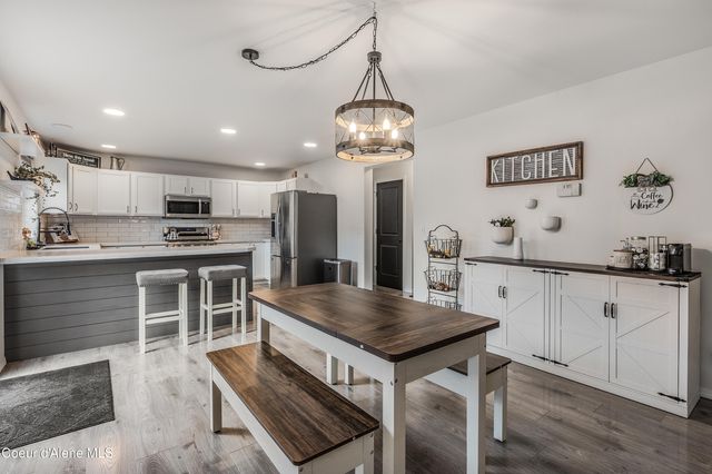 2033 N BUNTING LN, Post Falls, ID 83854