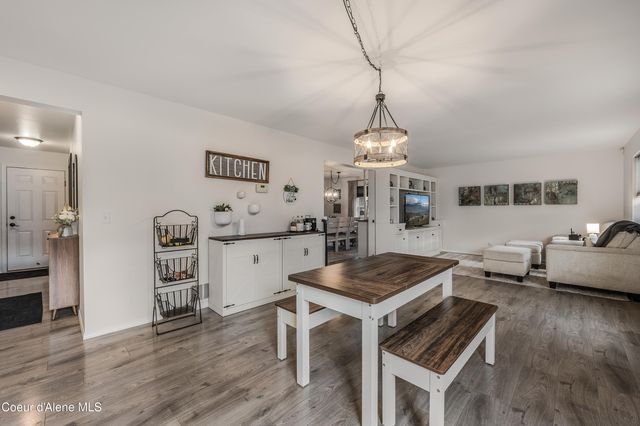 2033 N BUNTING LN, Post Falls, ID 83854