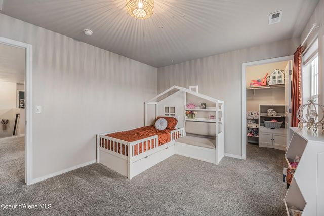 2033 N BUNTING LN, Post Falls, ID 83854