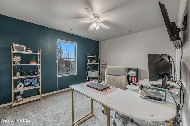 2033 N BUNTING LN, Post Falls, ID 83854