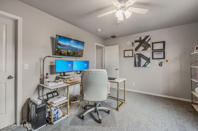 2033 N BUNTING LN, Post Falls, ID 83854