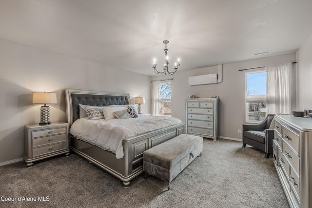 2033 N BUNTING LN, Post Falls, ID 83854