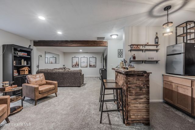 2033 N BUNTING LN, Post Falls, ID 83854