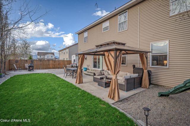 2033 N BUNTING LN, Post Falls, ID 83854