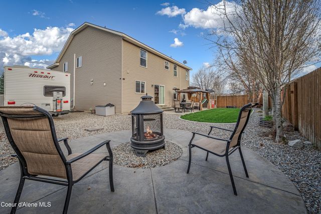 2033 N BUNTING LN, Post Falls, ID 83854