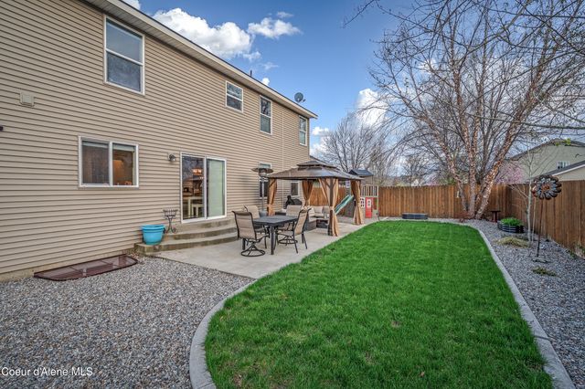 2033 N BUNTING LN, Post Falls, ID 83854