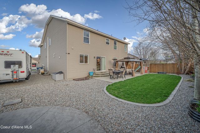 2033 N BUNTING LN, Post Falls, ID 83854