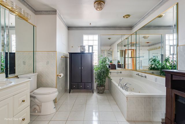 9055 S Luella Avenue, Chicago, IL 60617
