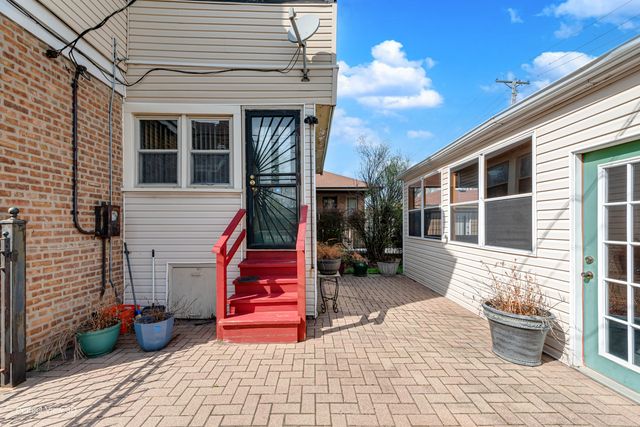 9055 S Luella Avenue, Chicago, IL 60617