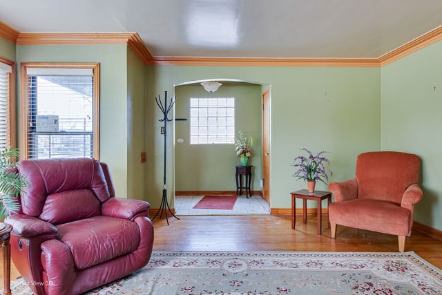 9055 S Luella Avenue, Chicago, IL 60617