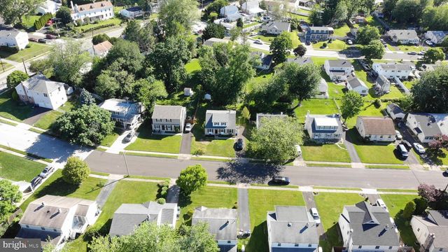 2921 SENAK RD, Abington, PA 19001