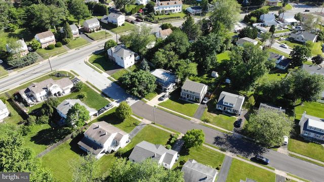 2921 SENAK RD, Abington, PA 19001