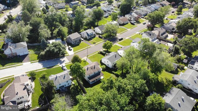 2921 SENAK RD, Abington, PA 19001