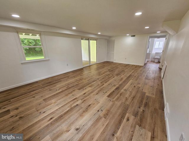 2921 SENAK RD, Abington, PA 19001