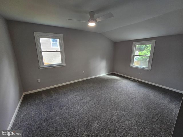 2921 SENAK RD, Abington, PA 19001