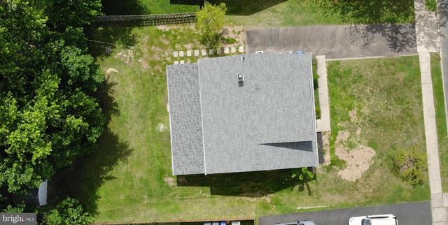 2921 SENAK RD, Abington, PA 19001