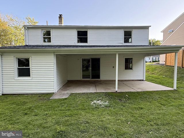 2921 SENAK RD, Abington, PA 19001