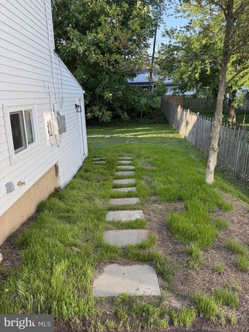 2921 SENAK RD, Abington, PA 19001