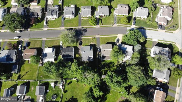 2921 SENAK RD, Abington, PA 19001