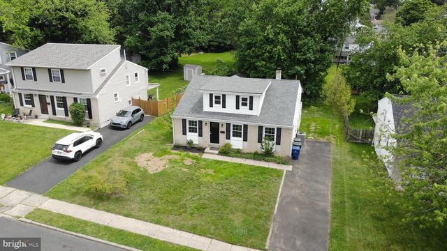 2921 SENAK RD, Abington, PA 19001