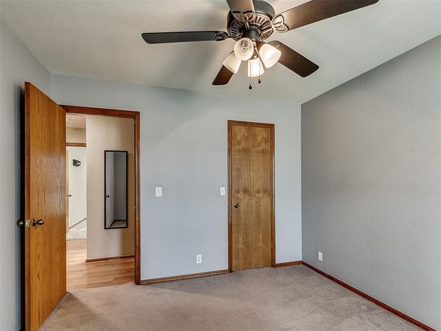 712 N Edgewood Terrace, Mustang, OK 73064