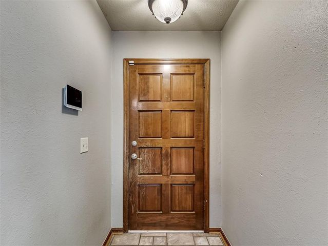 712 N Edgewood Terrace, Mustang, OK 73064