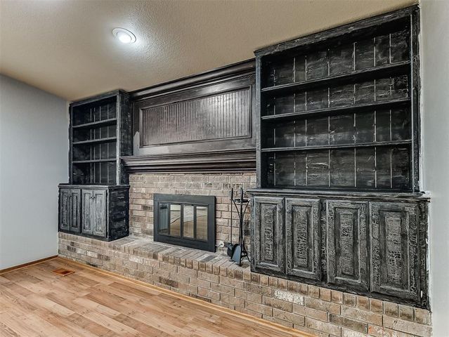 712 N Edgewood Terrace, Mustang, OK 73064