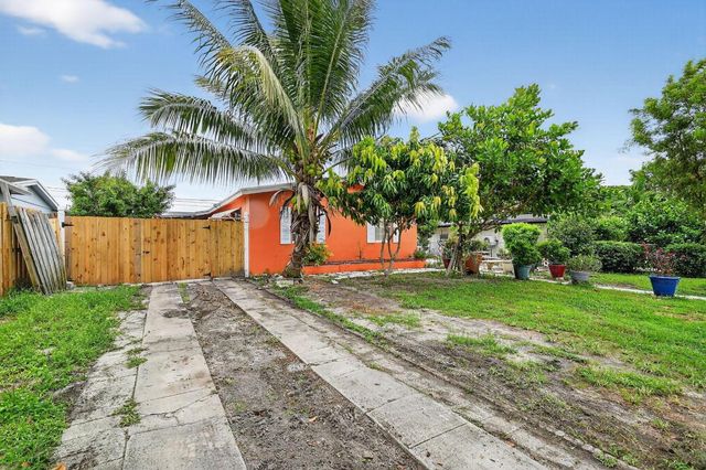 1007 Almeria Road, West Palm Beach, FL 33405