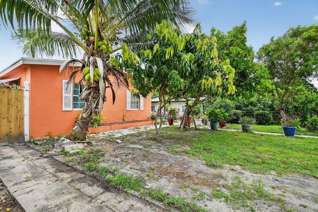 1007 Almeria Road, West Palm Beach, FL 33405