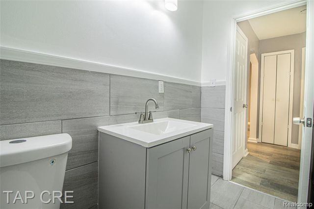 11991 Lakepointe Street, Detroit, MI 48224